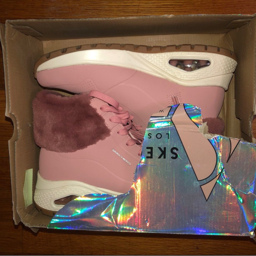 Women's Pink Fur-Lined Winter Boots - Picture 5 of 5